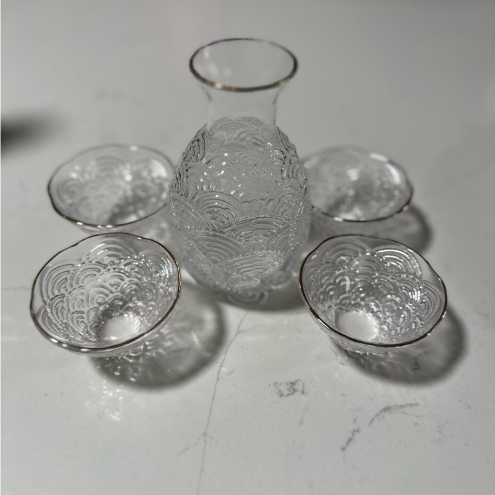 Vintage Cordial/Liqueur Set Clear Embossed Glass with Gold Rim - 5 Pieces